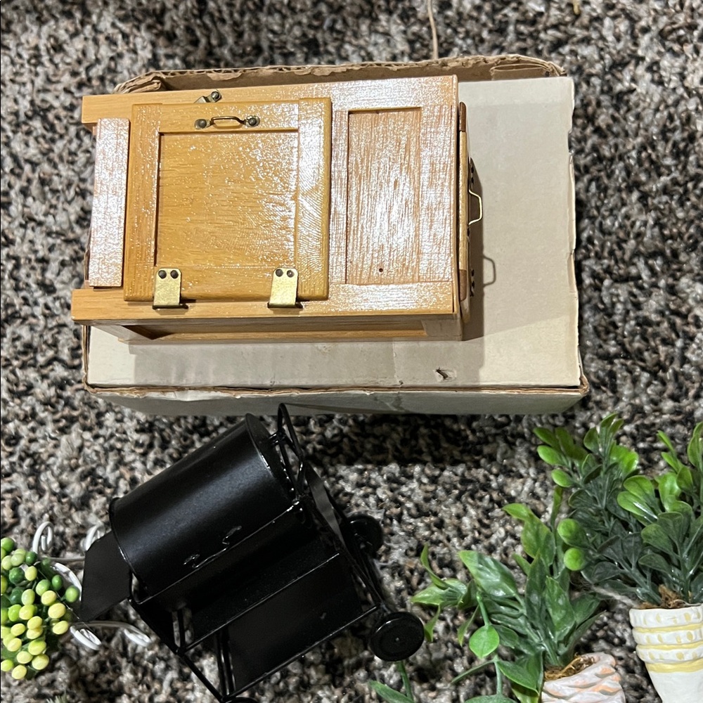 1:12 scale dollhouse furniture - Picture 8 of 9